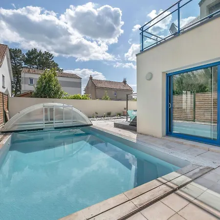 Ferienhaus Piscine ! Maison Pour 9
